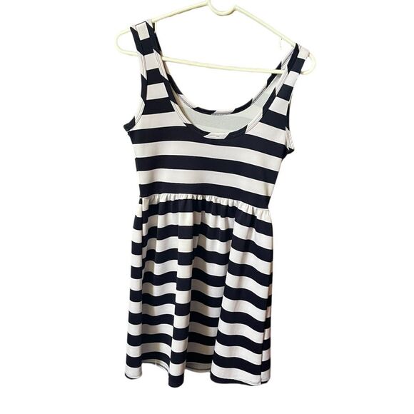Dina-be size M nautical fit n flare striped short dress. Made in U.S.A. - Picture 2 of 5